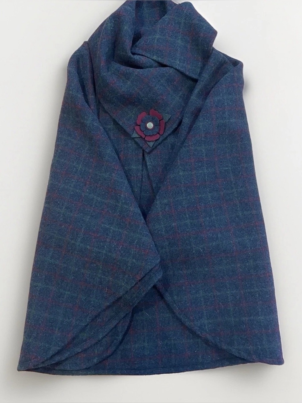 Vintage Wool Cape Mme De La Peltrie Flower Appliqué Green Red Windowpane Check